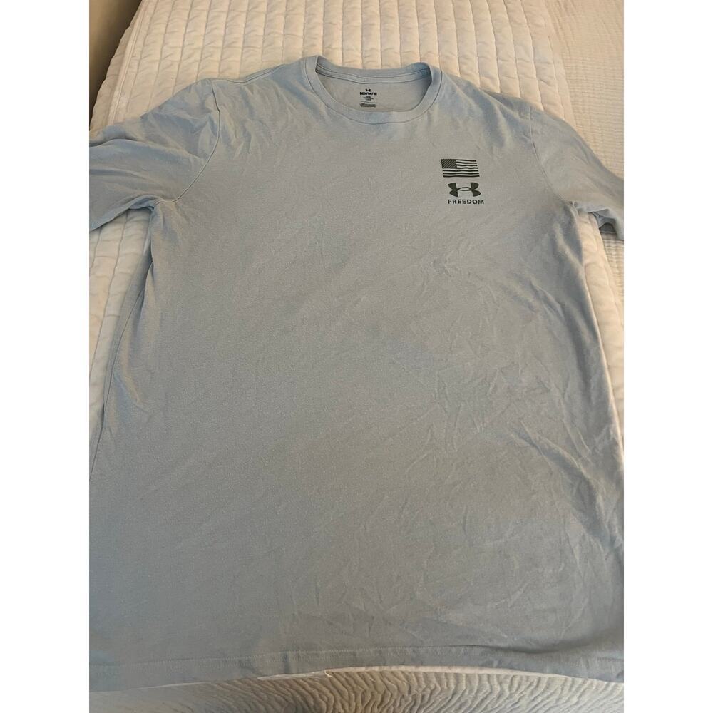 Men’s Under Armour T-Shirt Medium